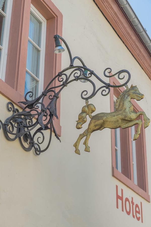 Wirtshaus Zum Pferdemarkt Hotel Saarburg Buitenkant foto